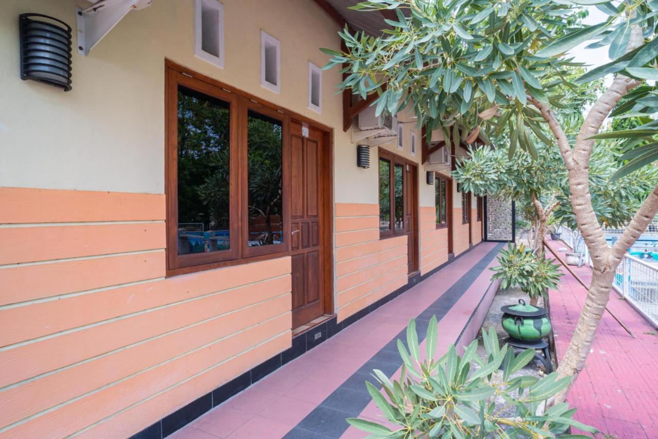 Hotel Reddoorz @ Panglima Sudirman Madiun Exteriér fotografie