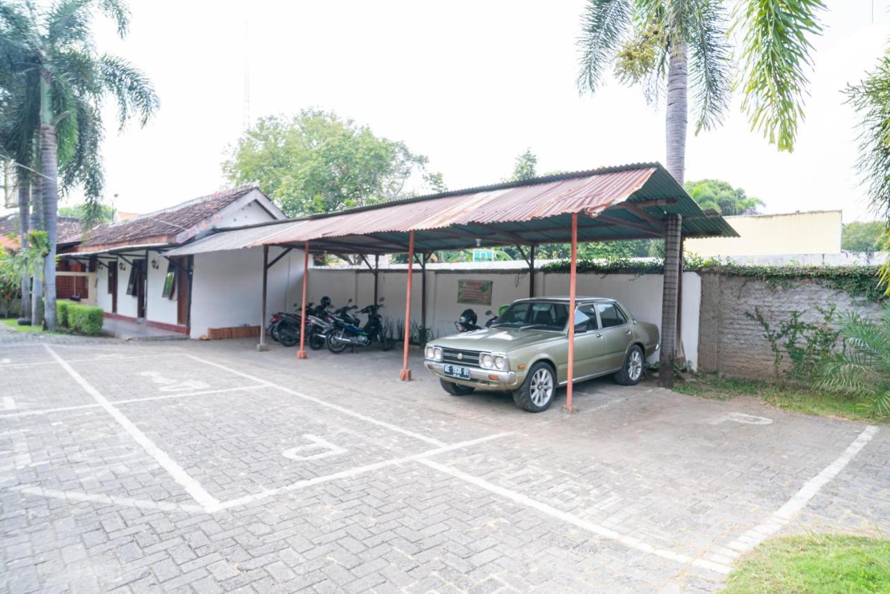 Hotel Reddoorz @ Panglima Sudirman Madiun Exteriér fotografie