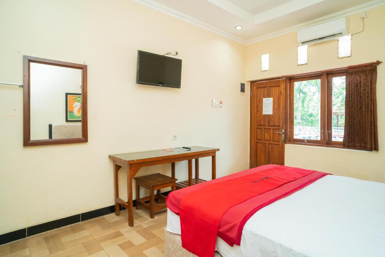 Hotel Reddoorz @ Panglima Sudirman Madiun Exteriér fotografie